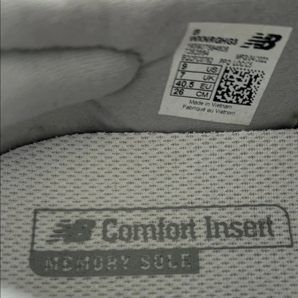 New Balance Women's Light Gray Athletic Shoes - Picture 5 of 5